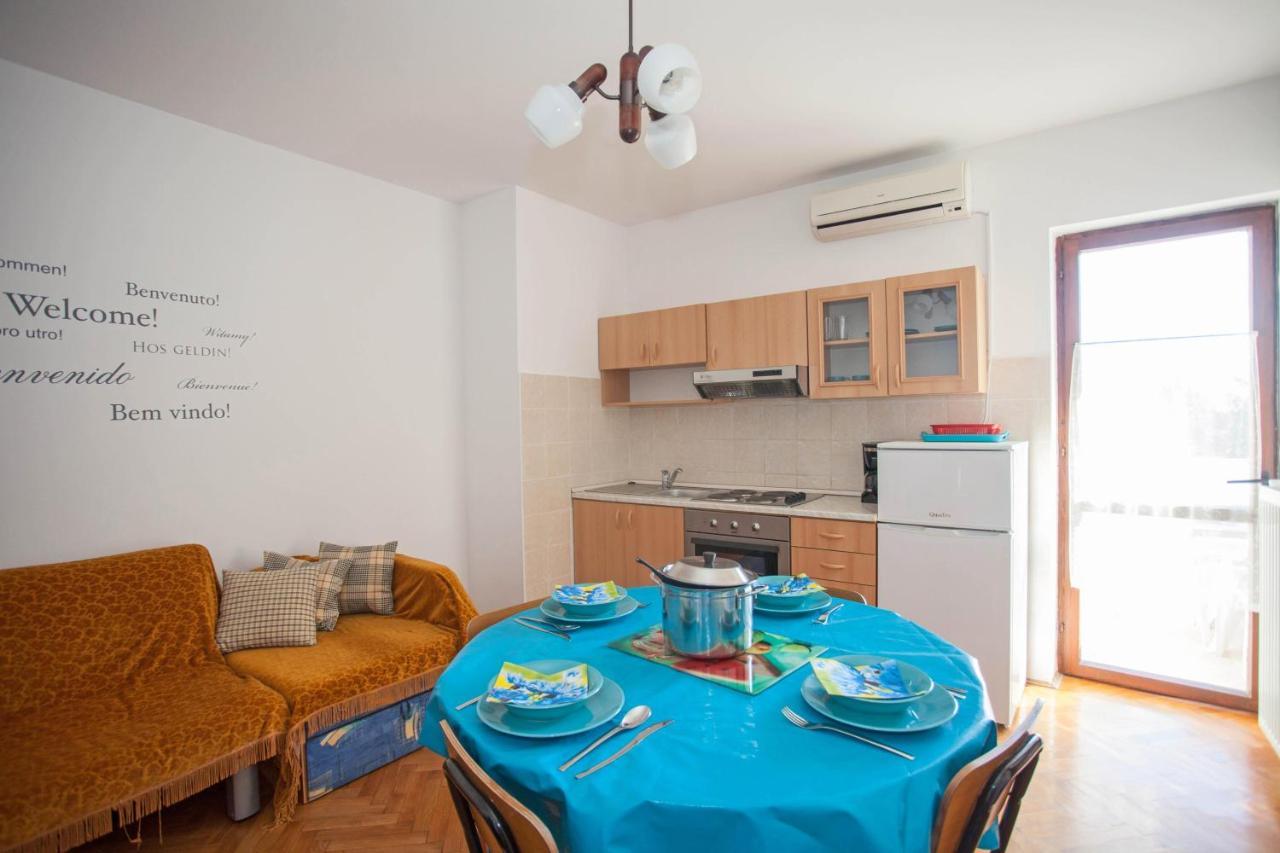 Apartment And Agata