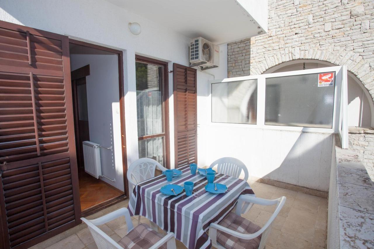 And Agata Apartment *